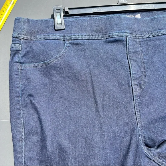 Torrid #FeelTheFit Lean Jean Size 3S Dark Wash Pull-On Jeans - Picture 7 of 12